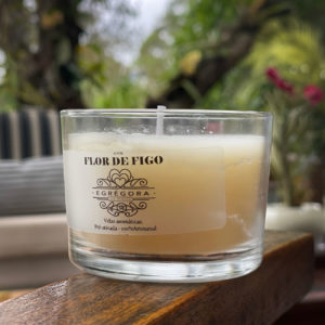Vela Aromática Flor de Figo ativada com Magia.