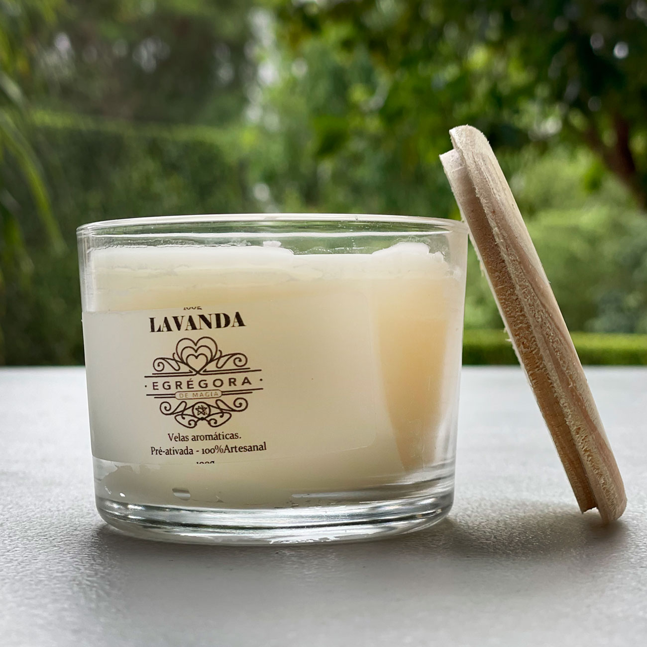 Vela Aromática Lavanda ativada com Magia.
