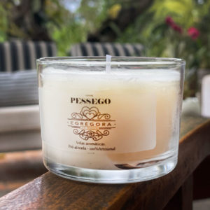 Vela Aromática Pêssego ativada com Magia.